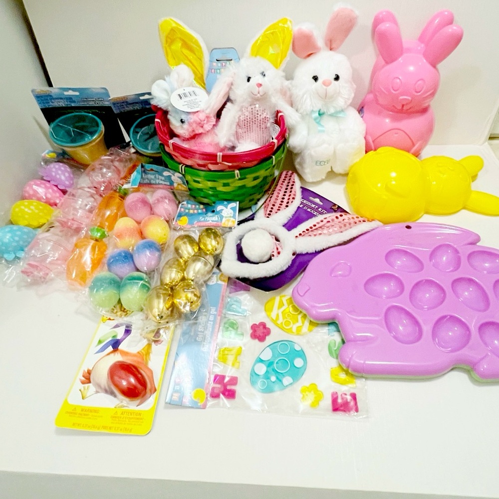 New lot of 21 Easter decoration Bunny and Egg • Baskets and more ...
